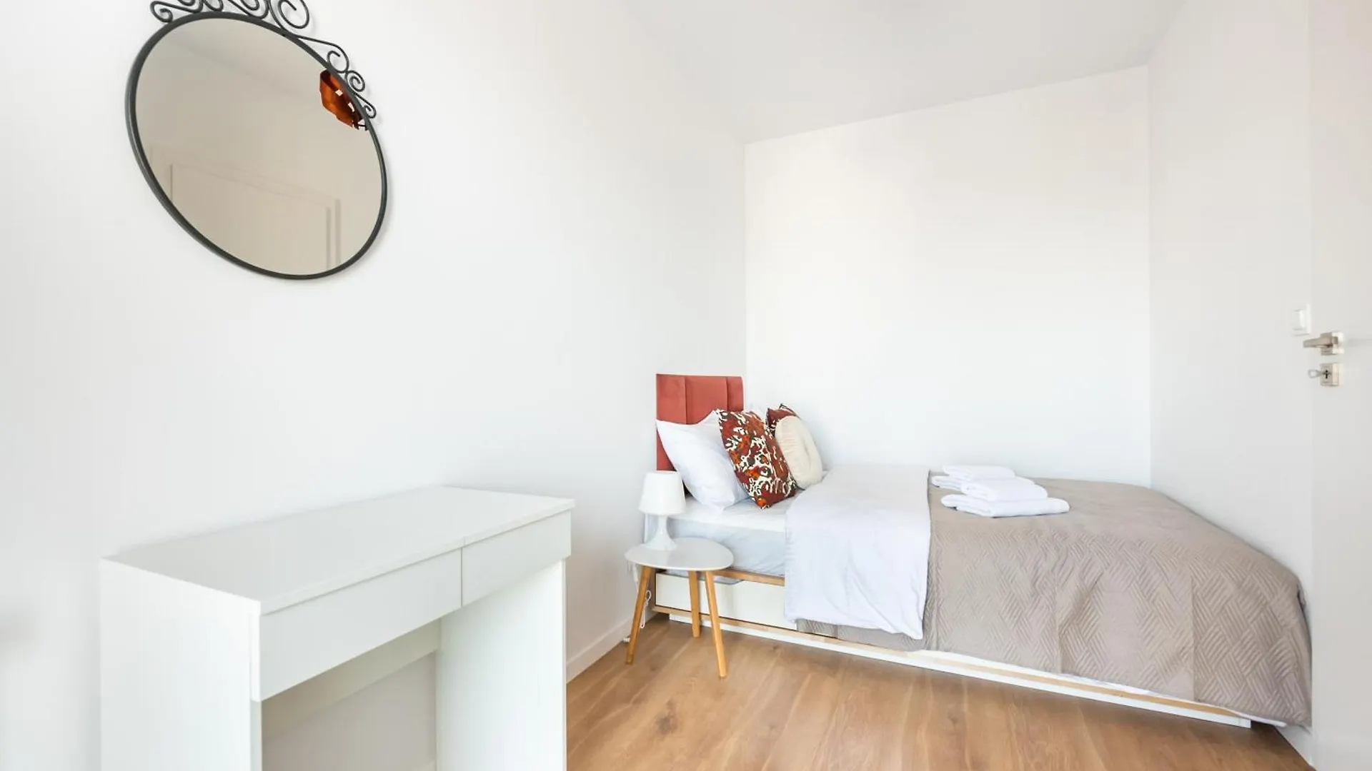 Praga Grochowska Modern Apartment Warsaw